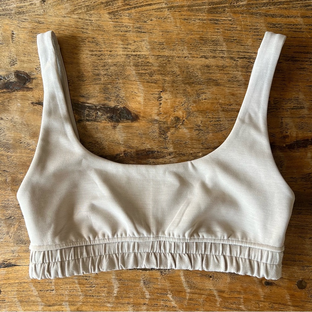 Lululemon softstreme scoop neck wundermost bra